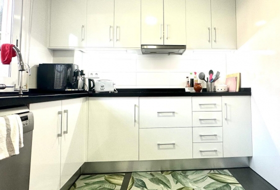 Resale - Townhouse - Torrevieja - aguas nuevas