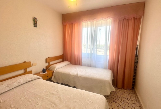 Resale - Apartment / flat - Torrevieja - Punta Prima
