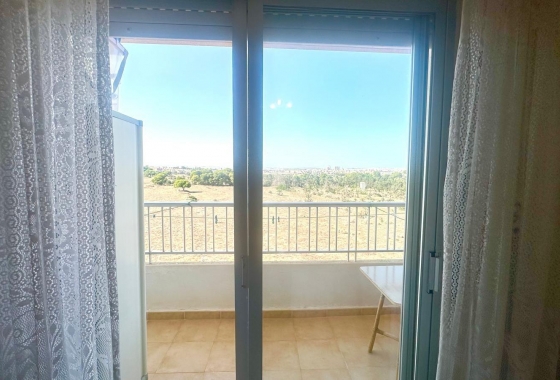 Resale - Apartment / flat - Torrevieja - Punta Prima