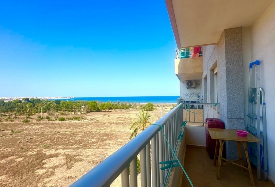 Resale - Apartment / flat - Torrevieja - Punta Prima
