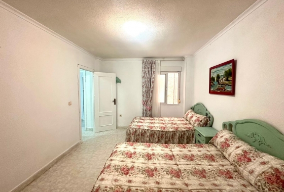 Resale - Apartment / flat - Torrevieja - Centro