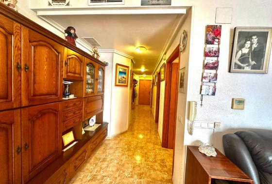 Resale - Apartment / flat - Torrevieja - Playa del Cura