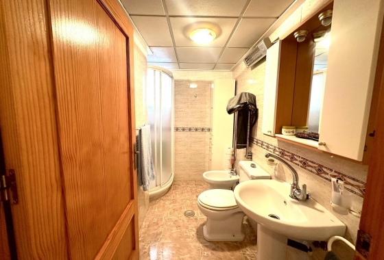 Resale - Apartment / flat - Torrevieja - Playa del Cura