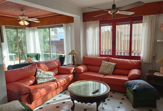 Resale - Villa - Orihuela Costa - Campoamor