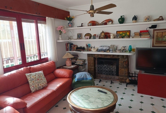 Resale - Villa - Orihuela Costa - Campoamor