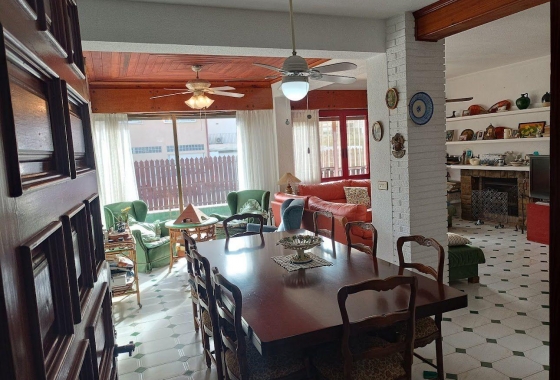 Resale - Villa - Orihuela Costa - Campoamor