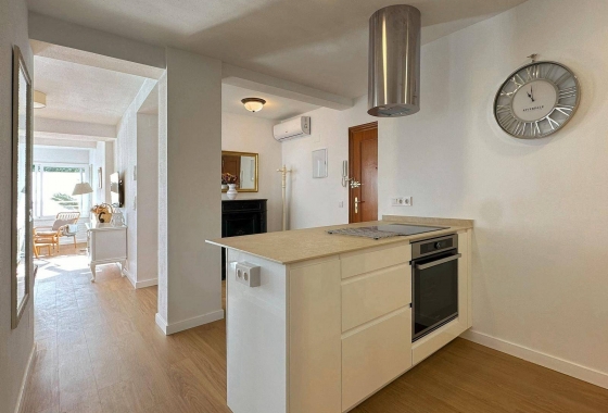 Resale - Apartment / flat - Torrevieja - Centro