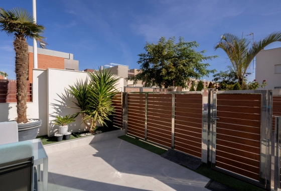 Resale - Villa - Torrevieja - Aguas Nuevas 2