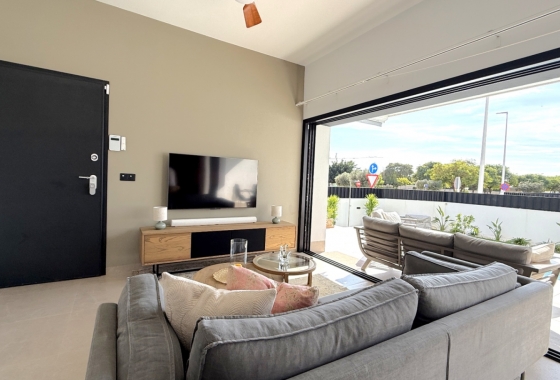 Resale - Bungalow - Pilar de la Horadada - Costa Blanca