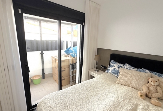 Resale - Bungalow - Pilar de la Horadada - Costa Blanca