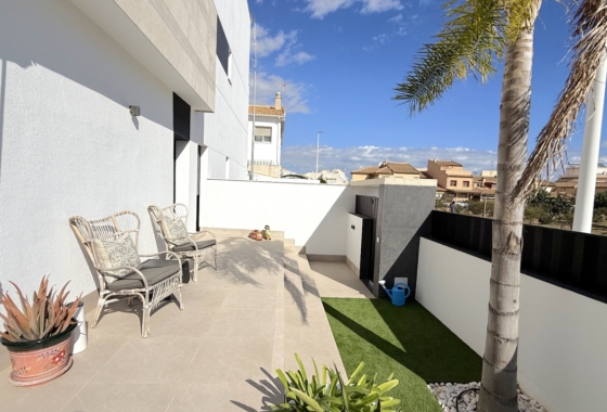 Resale - Bungalow - Pilar de la Horadada - Costa Blanca