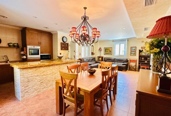 Resale - Villa - Orihuela - Urb. Montepinar