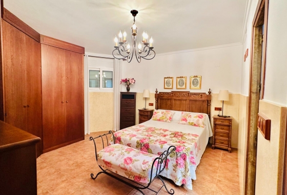 Resale - Villa - Orihuela - Urb. Montepinar