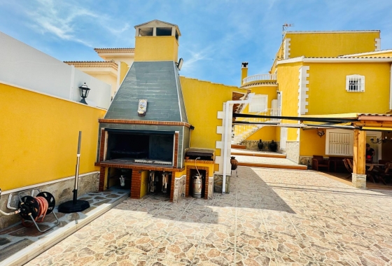 Resale - Villa - Orihuela - Urb. Montepinar