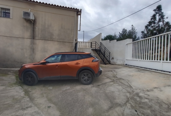 Resale - Villa - Canadas De San Pedro - Inland