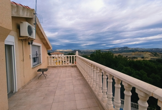 Resale - Villa - Canadas De San Pedro - Inland