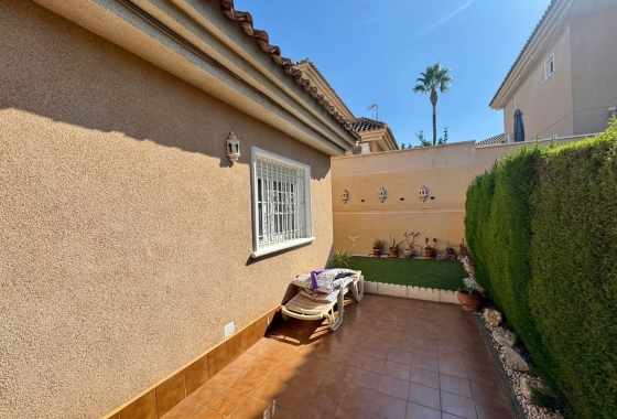 Resale - Villa - Torrevieja - Costa Blanca