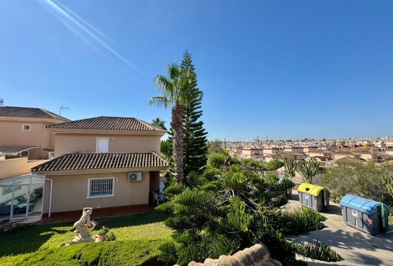 Resale - Villa - Torrevieja - Costa Blanca