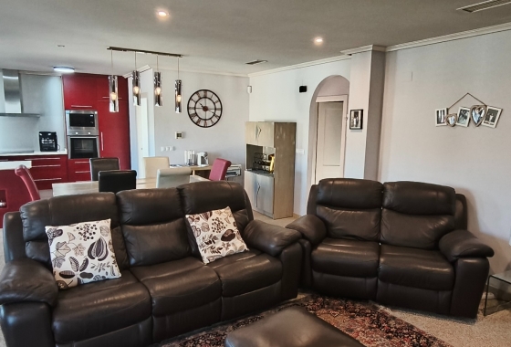 Resale - Villa - La Romana - Inland