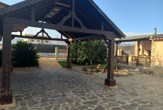 Resale - Villa - Orihuela - LOS DESEMPARADOS