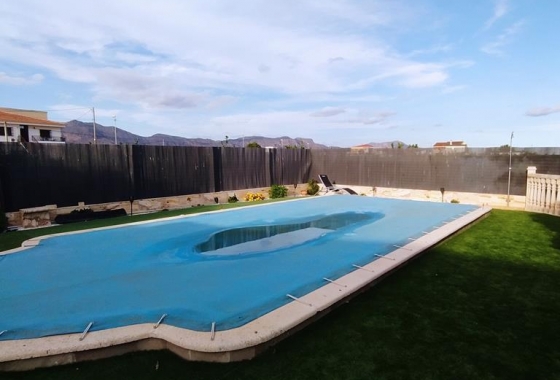 Resale - Villa - Orihuela - LOS DESEMPARADOS