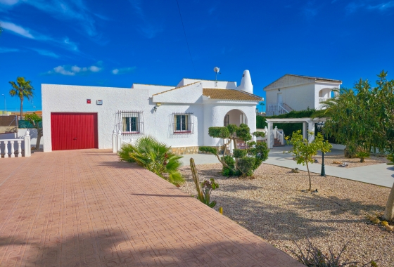 Resale - Villa - Torrevieja - Costa Blanca