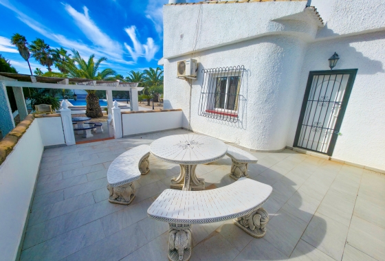 Resale - Villa - Torrevieja - Costa Blanca