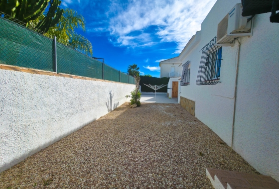 Resale - Villa - Torrevieja - Costa Blanca