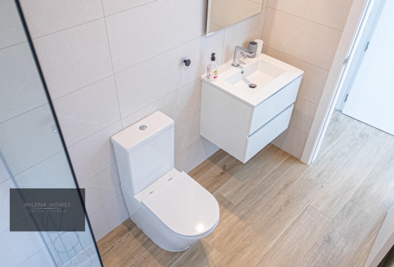 Resale - Apartment / flat - Torrevieja - Punta Prima