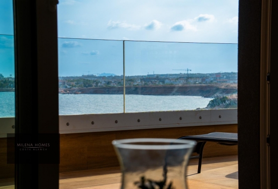 Resale - Apartment / flat - Torrevieja - Punta Prima
