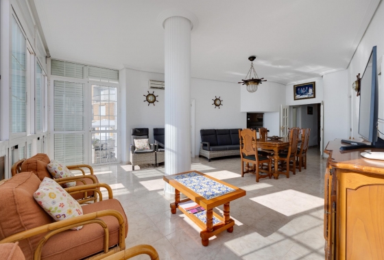 Resale - Apartment / flat - Torrevieja - Costa Blanca