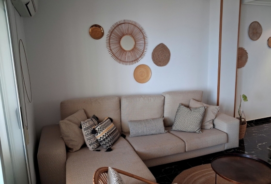 Resale - Apartment / flat - La Mata