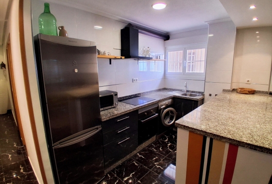 Resale - Apartment / flat - La Mata