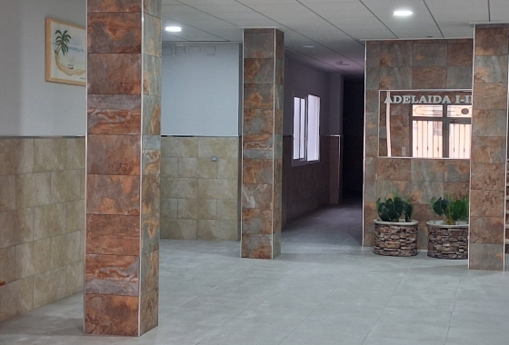 Resale - Apartment / flat - La Mata