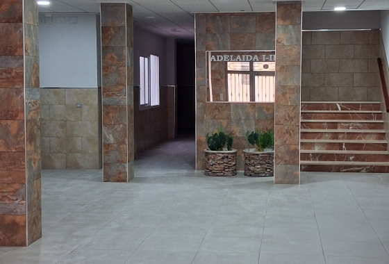 Resale - Apartment / flat - La Mata