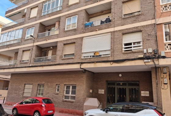 Resale - Apartment / flat - La Mata