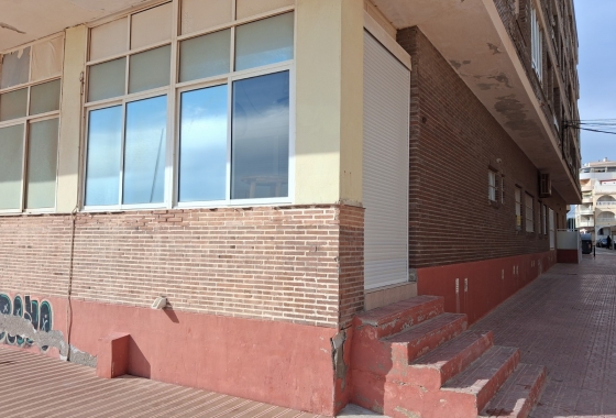 Resale - Apartment / flat - La Mata