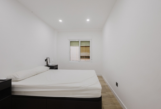 Återförsäljning - Lägenhet / lägenhet - Torrevieja - Playa del Acequión