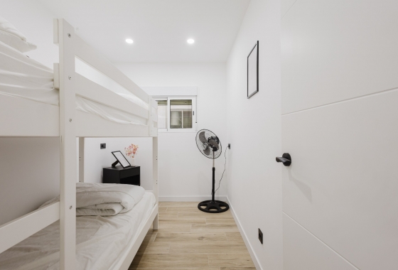 Återförsäljning - Lägenhet / lägenhet - Torrevieja - Playa del Acequión