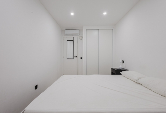 Återförsäljning - Lägenhet / lägenhet - Torrevieja - Playa del Acequión