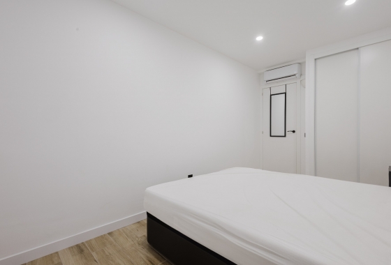 Återförsäljning - Lägenhet / lägenhet - Torrevieja - Playa del Acequión