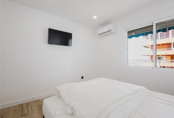 Återförsäljning - Lägenhet / lägenhet - Torrevieja - Playa del Acequión