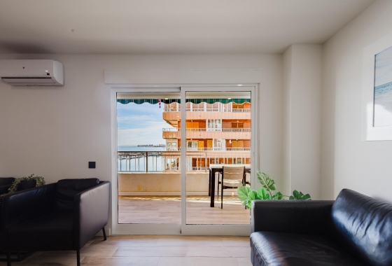 Återförsäljning - Lägenhet / lägenhet - Torrevieja - Costa Blanca