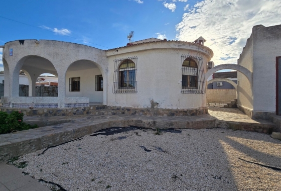 Resale - Villa - Torrevieja - Costa Blanca