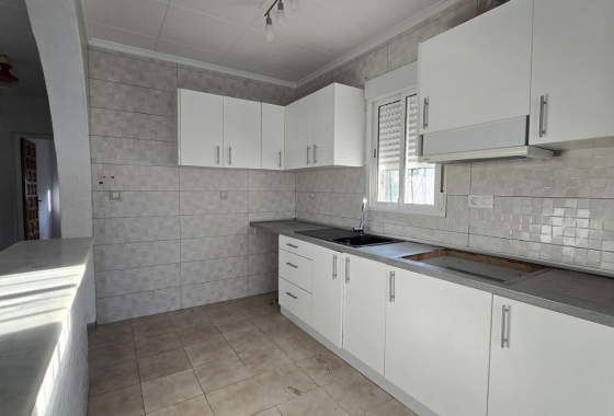 Resale - Villa - Torrevieja - Costa Blanca