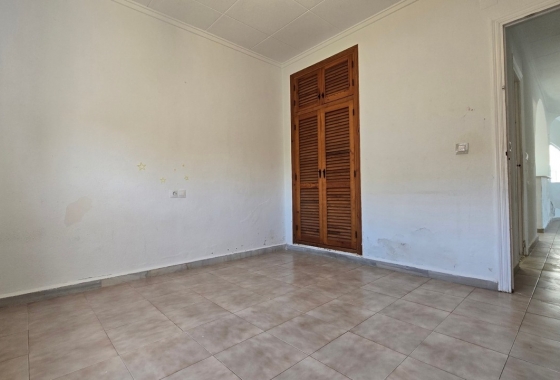 Resale - Villa - Torrevieja - Costa Blanca