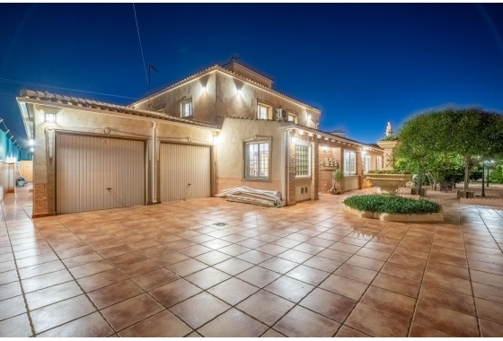 Återförsäljning - Villa - Torrevieja - El Chaparral