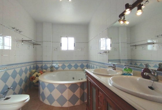 Herverkoop - Villa - Torrevieja - La Siesta - El Salado - Torreta