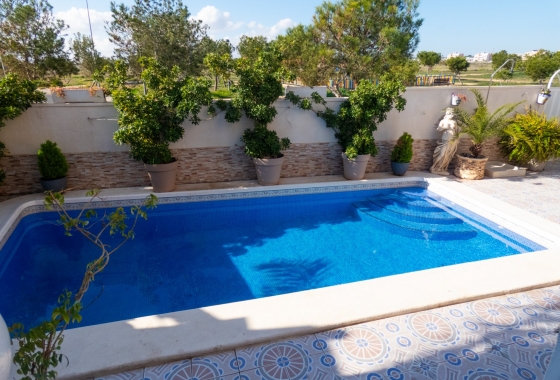 Revente - Villa - Orihuela Costa - Costa Blanca