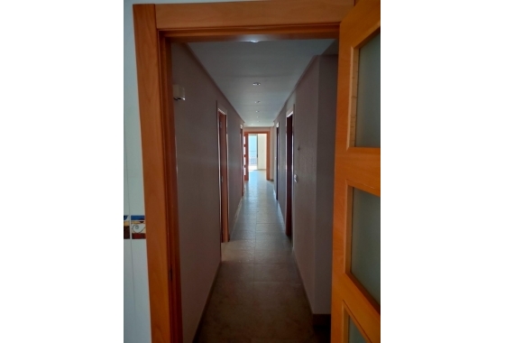 Resale - Apartment / flat - Torrevieja - Estacion De Autobuses